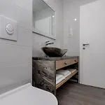 Strada Apartman