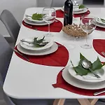 Strada Apartman *