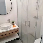 Strada Apartman *