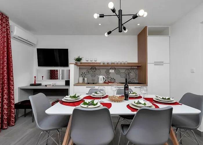 Strada Appartamento *