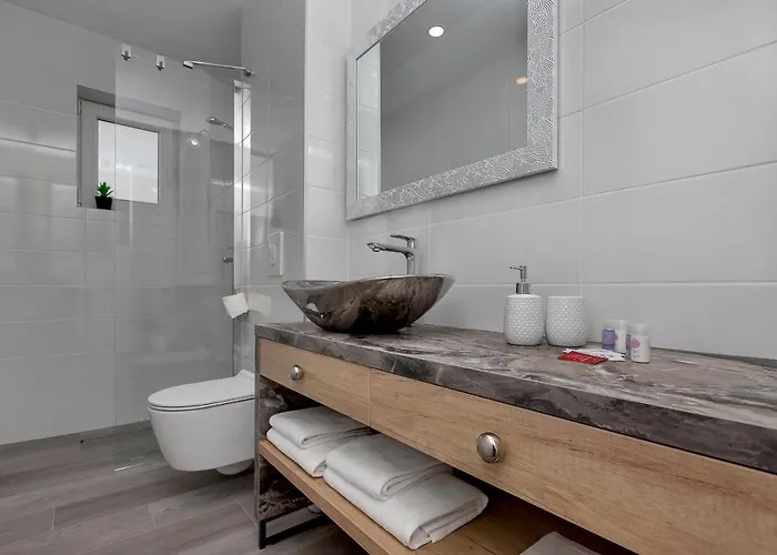 Strada Appartamento *